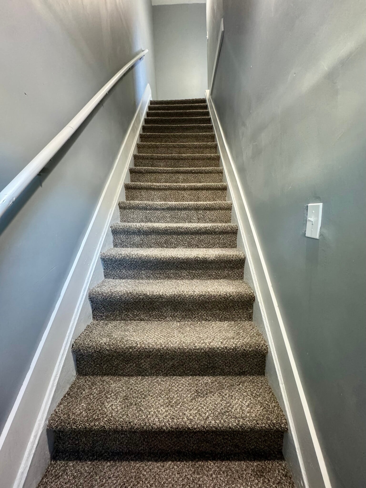 Building Photo - 627 N Division St