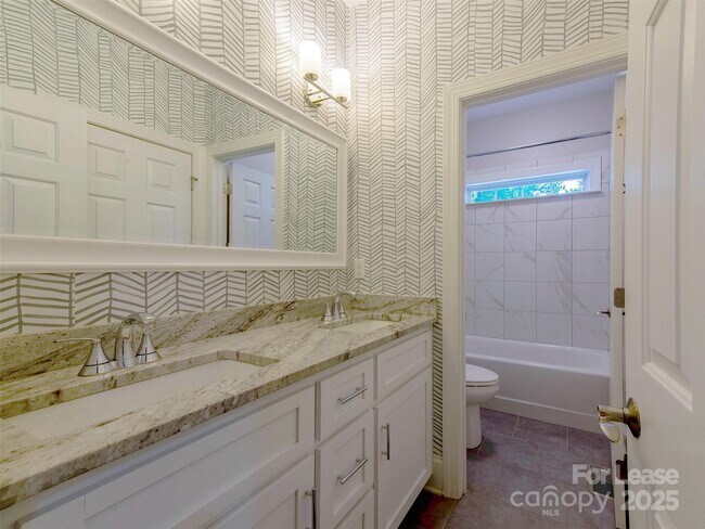 Building Photo - 1200 Mendenhall Ct