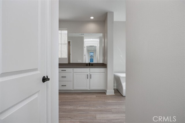 Building Photo - 9355 Astor