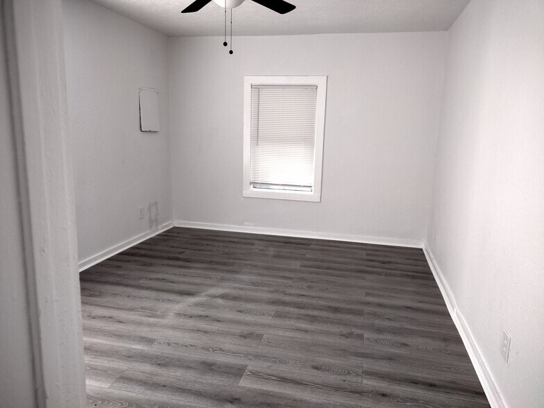 Building Photo - 5407 Avenue R 1/2