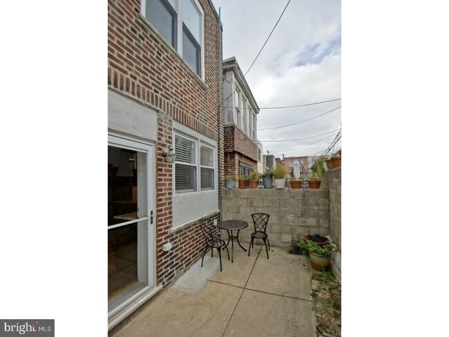 Building Photo - 1112 Morris St