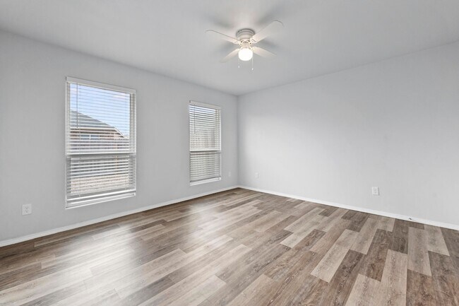 Building Photo - 5609 Jarvis St