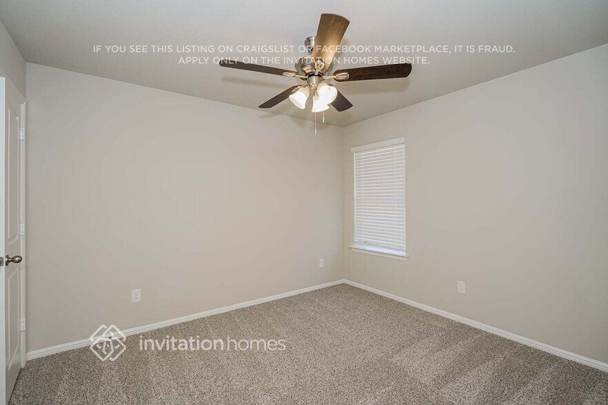 Building Photo - 422 Lubbock Dr