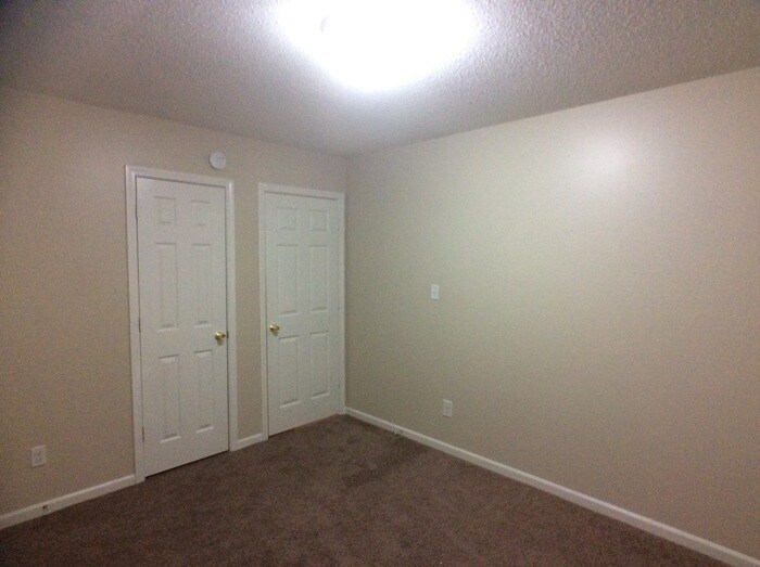 Building Photo - 4710 Biesterfield Dr