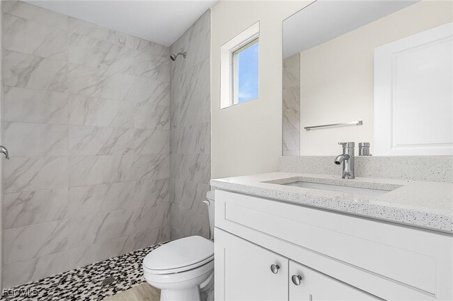 Building Photo - 3916 NE 9th Pl