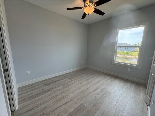 Building Photo - 236 Long Meadow Ln S