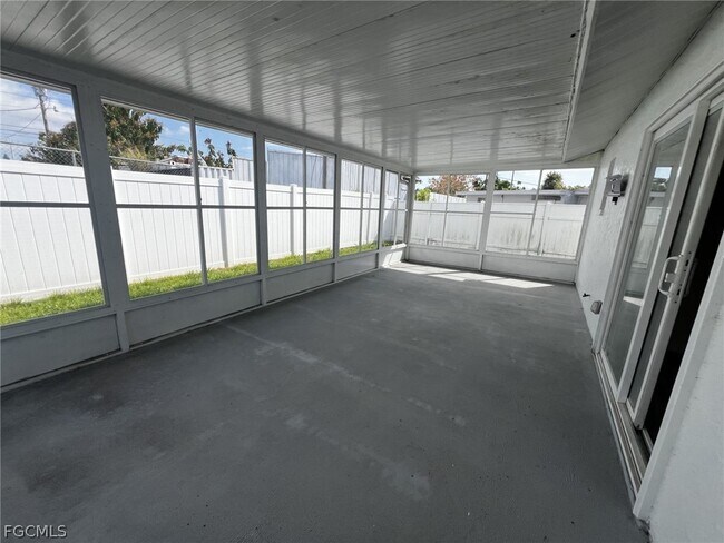 Building Photo - 120 Shanle Dr