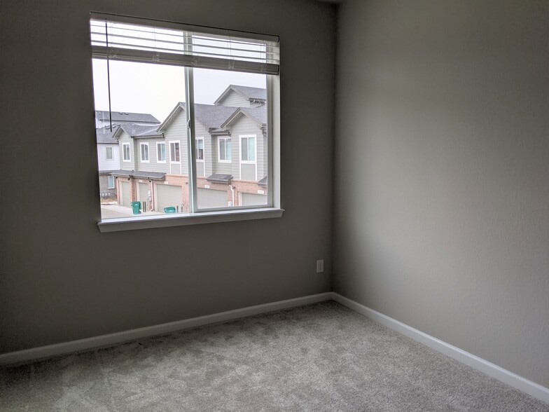Bedroom - 14925 E Belleview Dr