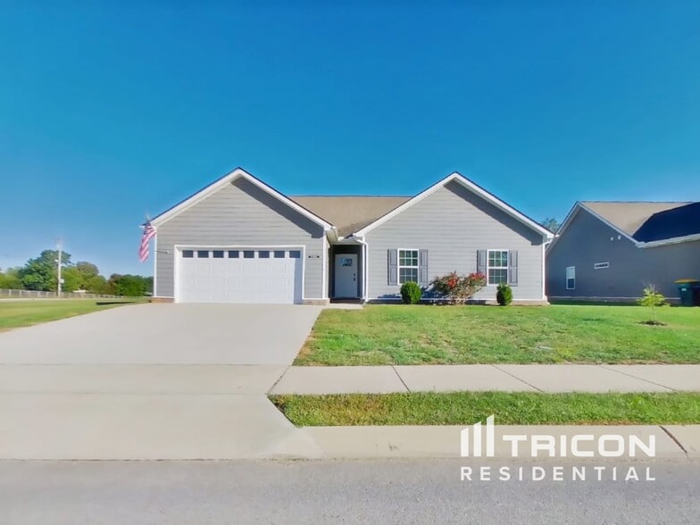 Building Photo - 746 W Coker Way