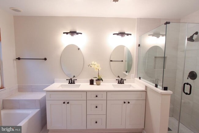 Building Photo - 46812 Backwater Dr