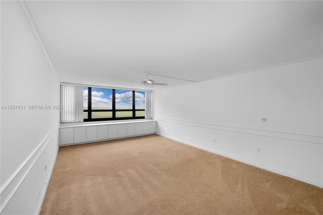 Building Photo - 2 Grove Isle Dr