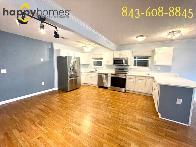Building Photo - Updated 3 Bedroom, 2 Bath Condo in Carolina Cove of West Ashley!