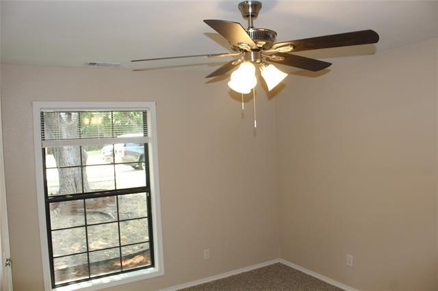 Building Photo - 2617 Raintree Dr