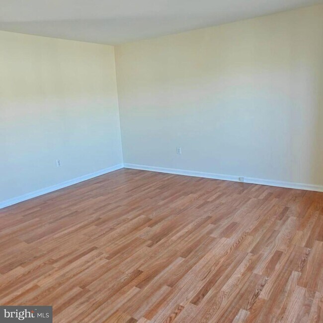 Building Photo - 9279 Kristy Dr