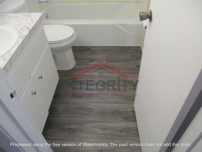 Building Photo - 3 Bed/ 2 Bath in Orange Park, FL