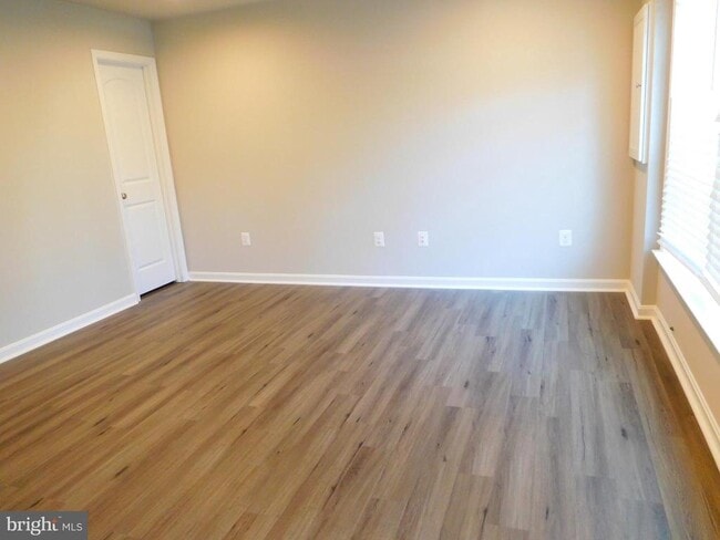 Building Photo - 9828 Smithview Pl