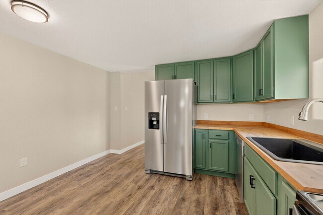 Building Photo - Beautifully Renovated Home for Rent