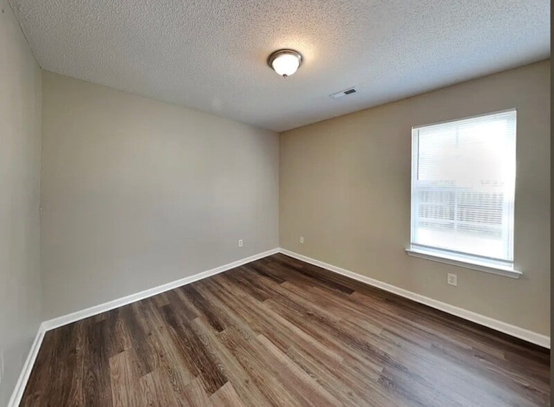 Building Photo - 8731 Purple Thistle Ln