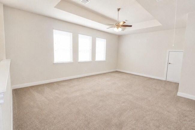 Building Photo - 10919 Texas Rose Dr