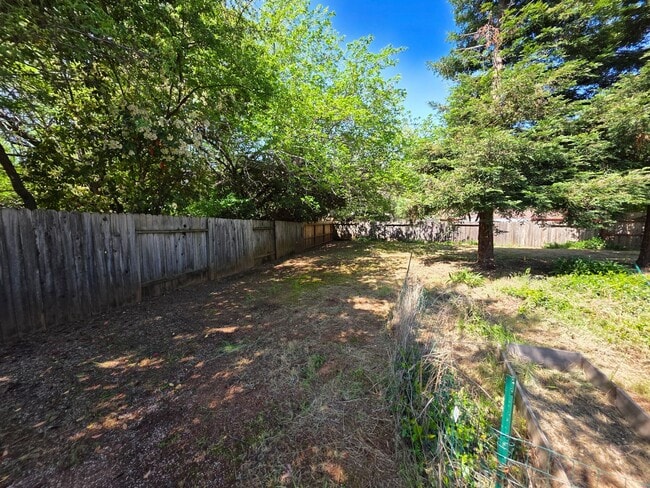 Building Photo - Charming Family Home for Rent in Auburn, C...
