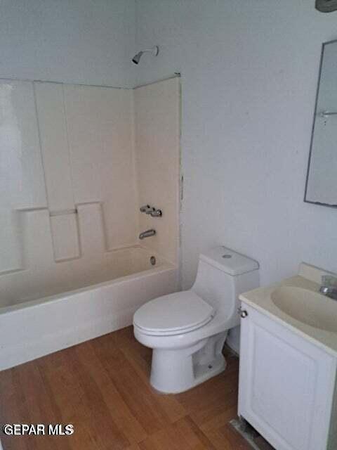 Building Photo - 623 NE Davis St