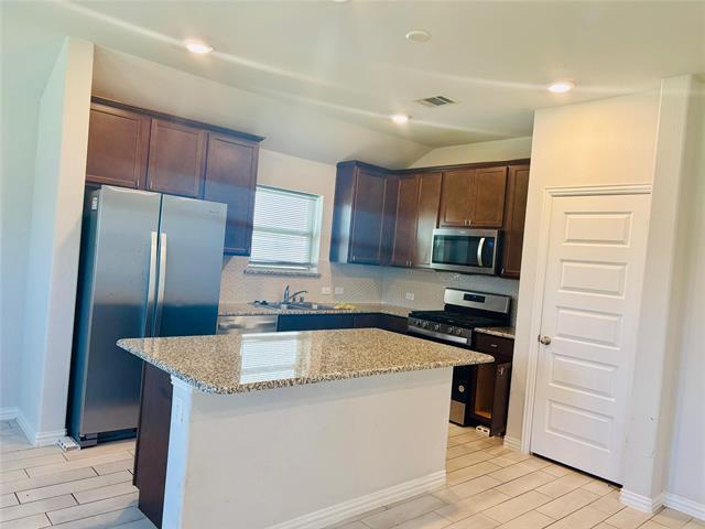 Building Photo - 1917 Briar Rose Dr