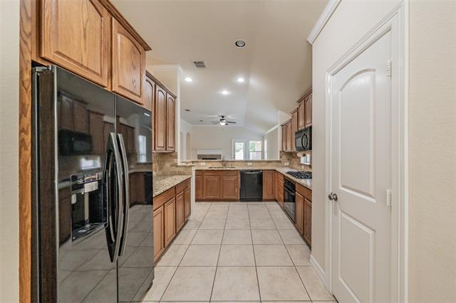 Building Photo - 1313 Catbird Dr