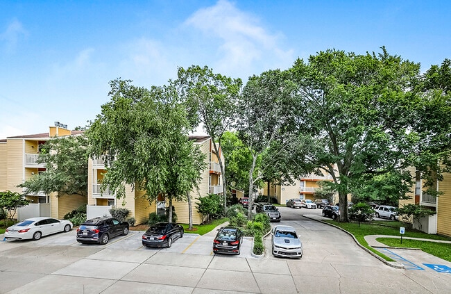 Building Photo - Sawmill Creek