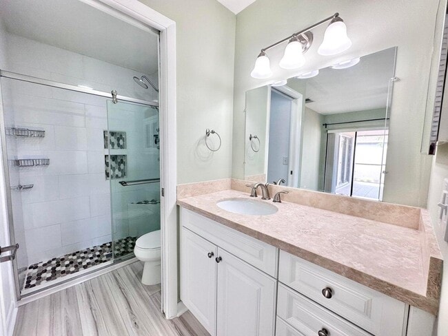 Building Photo - 104 Lakewood Dr