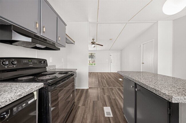 Building Photo - 20306 Mountain Dale Dr
