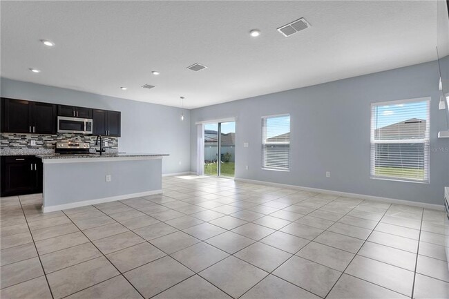 Building Photo - 1582 Finnigan Cir