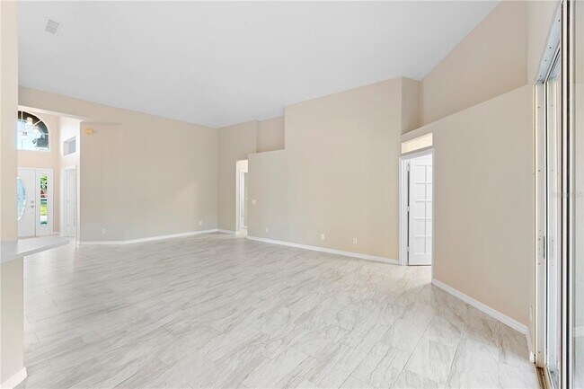 Building Photo - 9885 Montclair Cir
