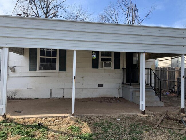 Building Photo - 2012 Turner Dr