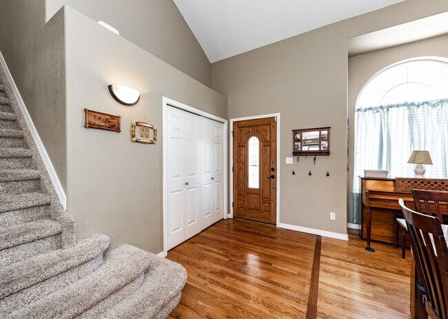 Building Photo - Fabulous 6 bedroom + office D20 Home with ...