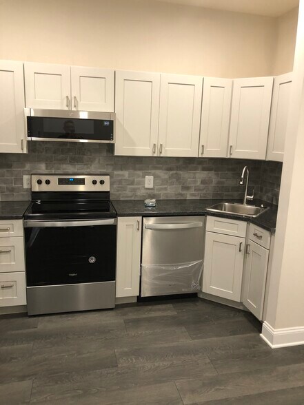 Building Photo - 4051 Powelton Ave