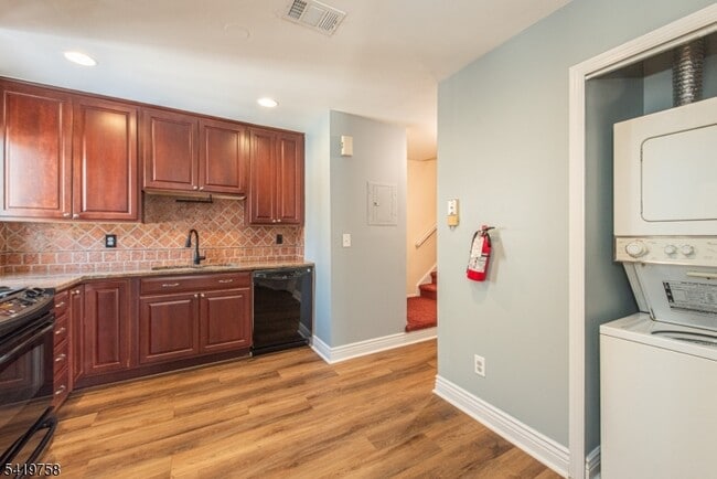 Building Photo - 56 Woods Edge Dr