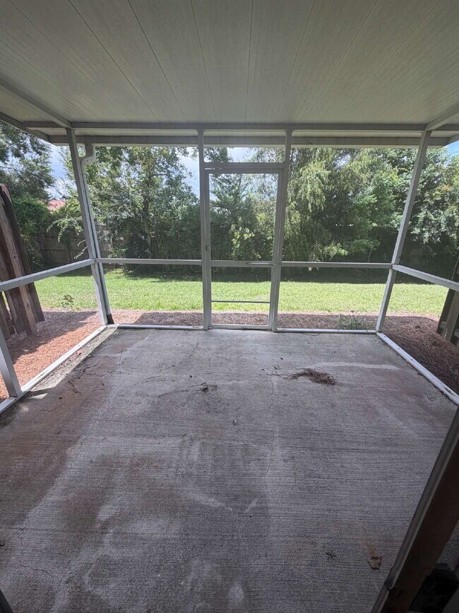 Building Photo - Luxurious 3-Bedroom Condo in Panama City, FL with Spacious Layout and Modern Amenities!