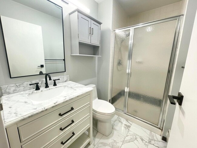 Building Photo - 234 N Broadway