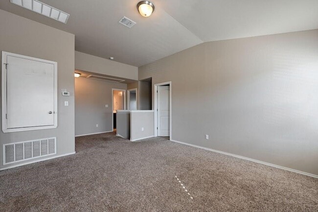 Building Photo - 374 Wincliff Dr