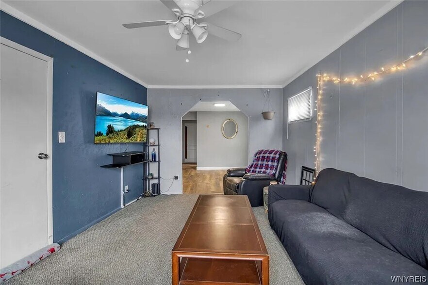 Building Photo - 11 Kaufman Dr