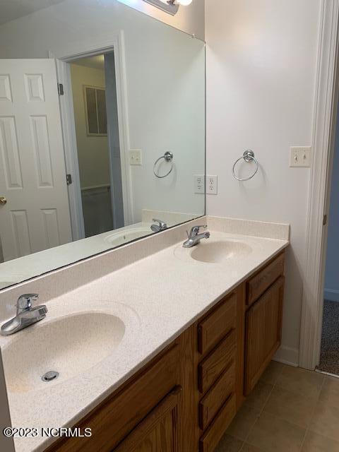 Building Photo - 909 Springwood Dr