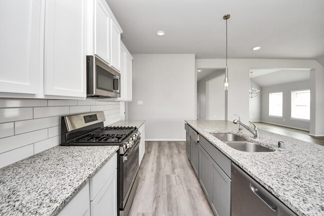 Building Photo - 859 Sarasota Shore Dr