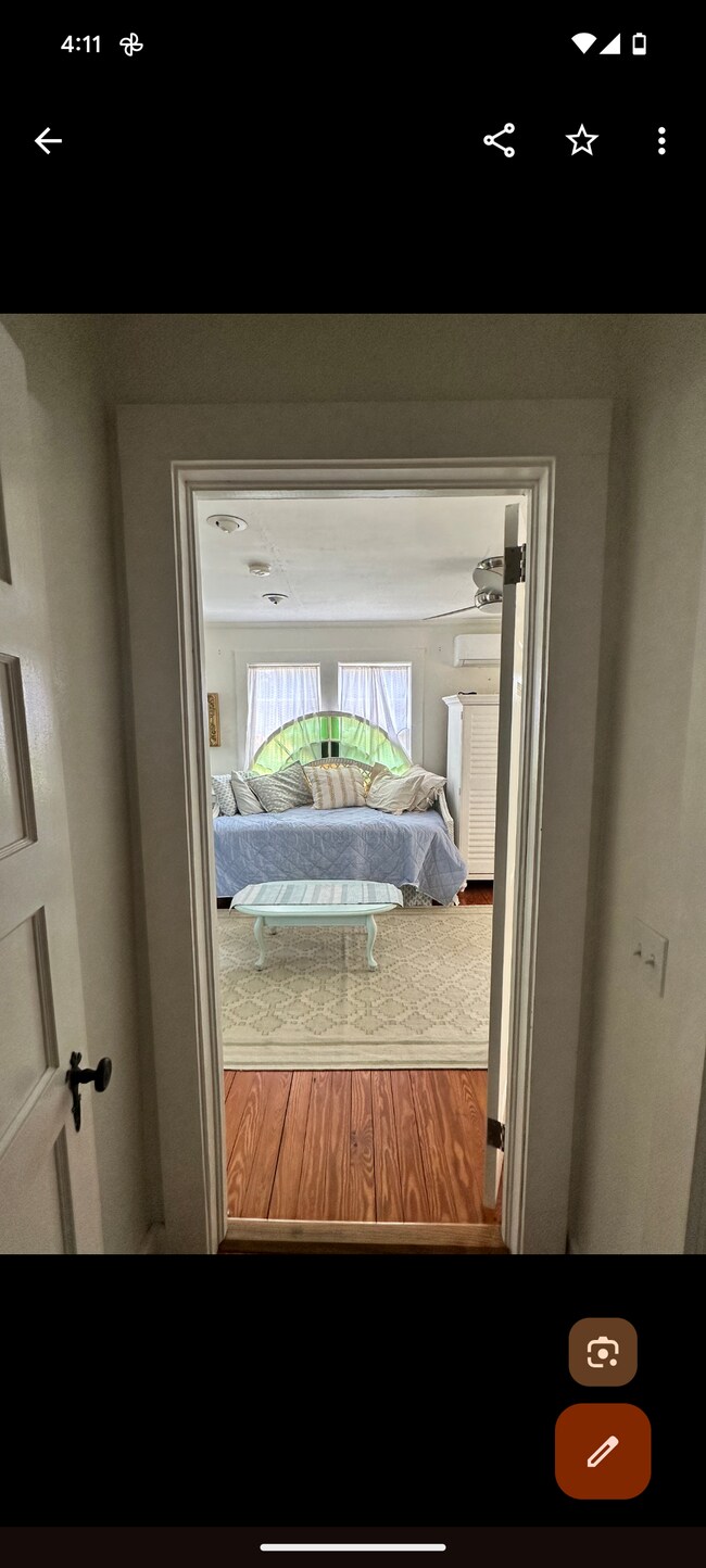 Building Photo - 403 E 53rd St