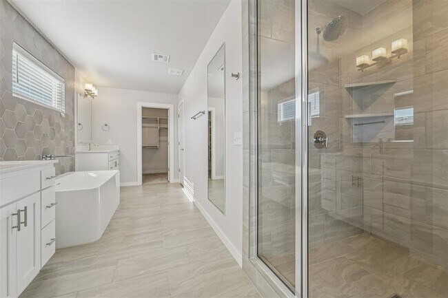 Building Photo - 520 NW 176th Terrace