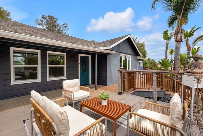 Primary Photo - 19419 Oxnard St