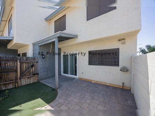 Building Photo - 7801 N 44th Dr