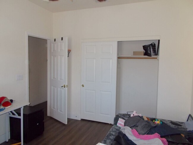 Building Photo - Stunning Fully Remodeled Luxury Home in Peccole Ranch