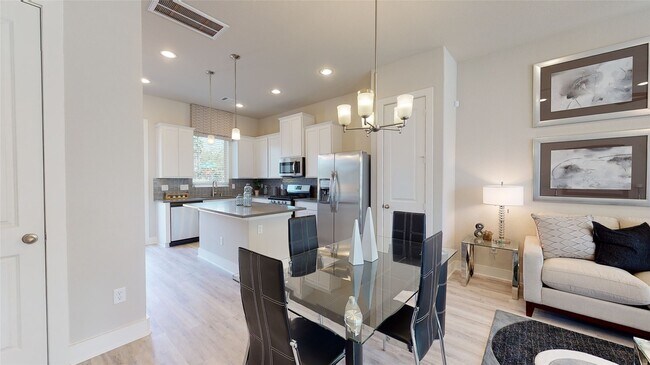 Building Photo - 9007 Lonestar Creekbend Ln