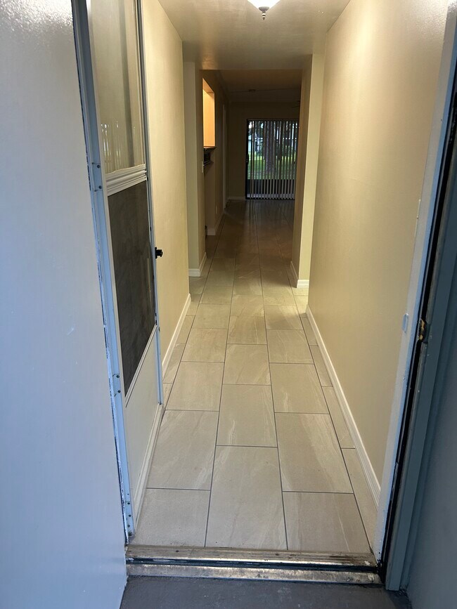 Building Photo - 2517 S 17th St