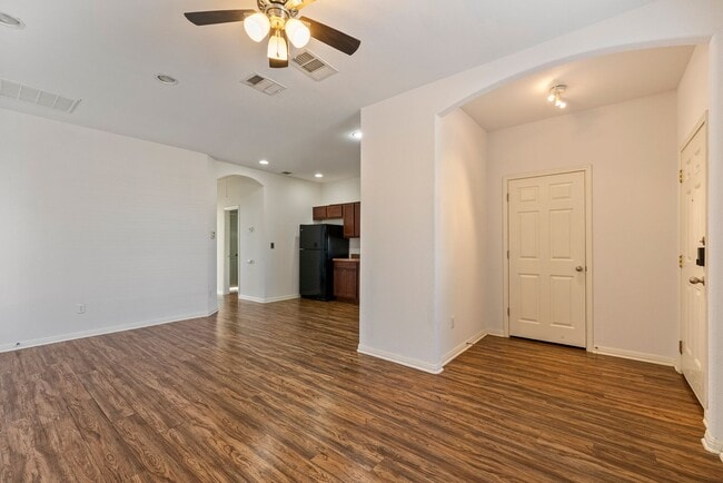 Building Photo - 4601 Best Way